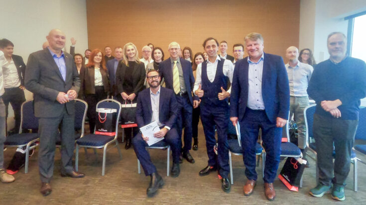 Poslovni forum: Vedenjske spremembe v digitalni dobi - crowe slovenija smo clani cro slo gospodarkse zbornice predavanje o vedenju skupinska - Crowe Slovenija Poslovni forum: Vedenjske spremembe v digitalni dobi - crowe slovenija smo clani cro slo gospodarkse zbornice predavanje o vedenju skupinska - Crowe Slovenija